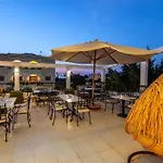 Stephanos 4*