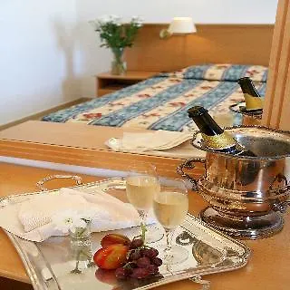 شقة فندقية Stephanos 3*