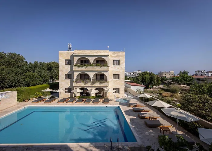 Lägenhetshotell Stephanos 4*