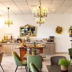 Stephanos Aparthotel 4*