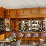 Stephanos 4*