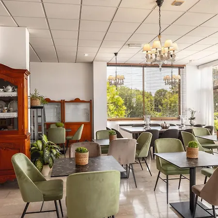 Stephanos Aparthotel 4*