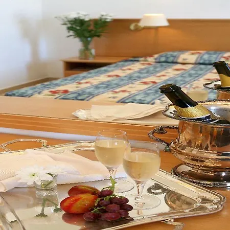Aparthotel Stephanos