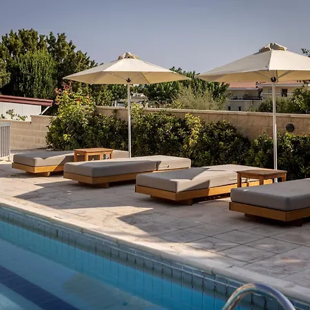 Stephanos Aparthotel 4*