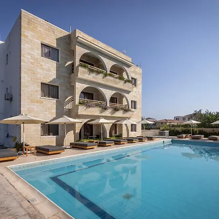 Stephanos 4*