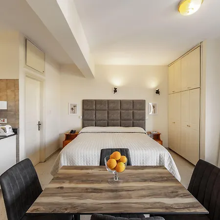 Hotel apartamentowy Stephanos