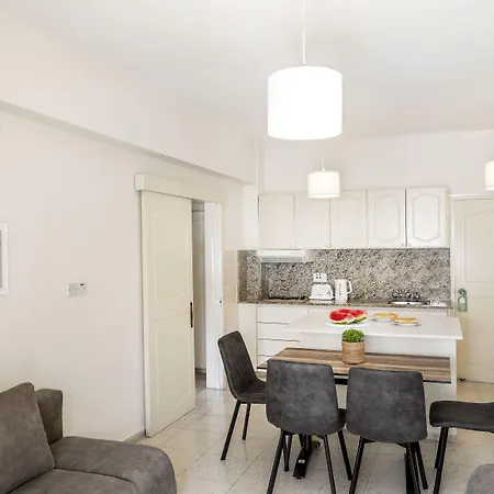 Stephanos 4* Πόλη