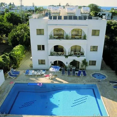 Stephanos 3*