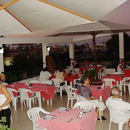 Stephanos 4* Полис