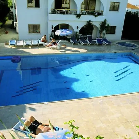 Aparthotel Stephanos