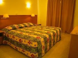 Stephanos 4*