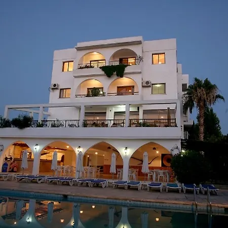 Stephanos 3* Polis